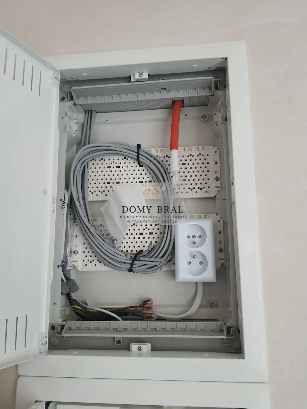 Skrzynka rozdzielcza instalacji teletechnicznej