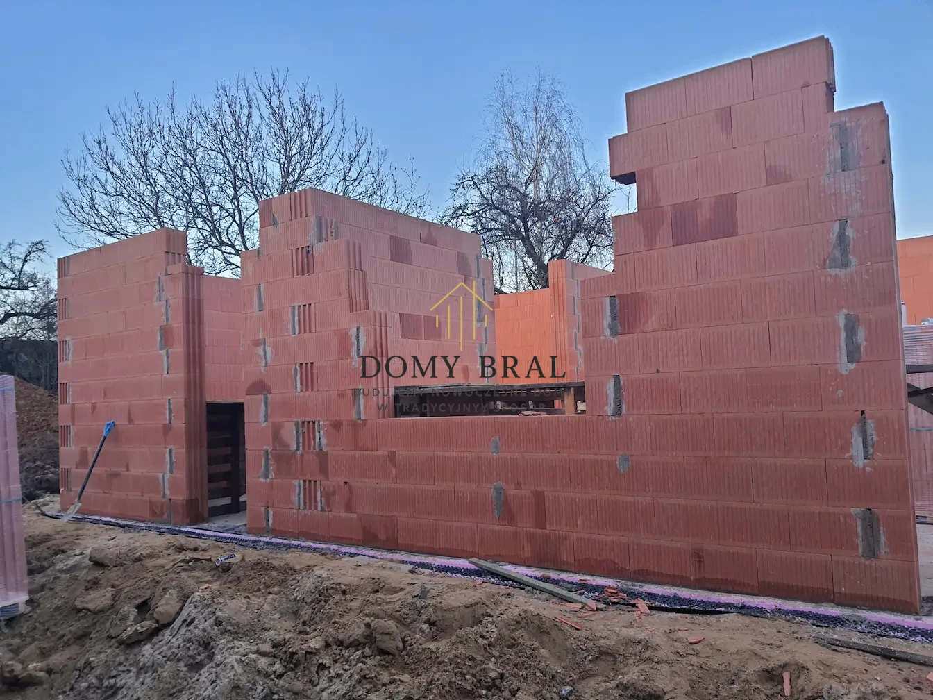 Zdjęcie z budowy: Murowanie ścian parteru z pustaków ceramicznych
