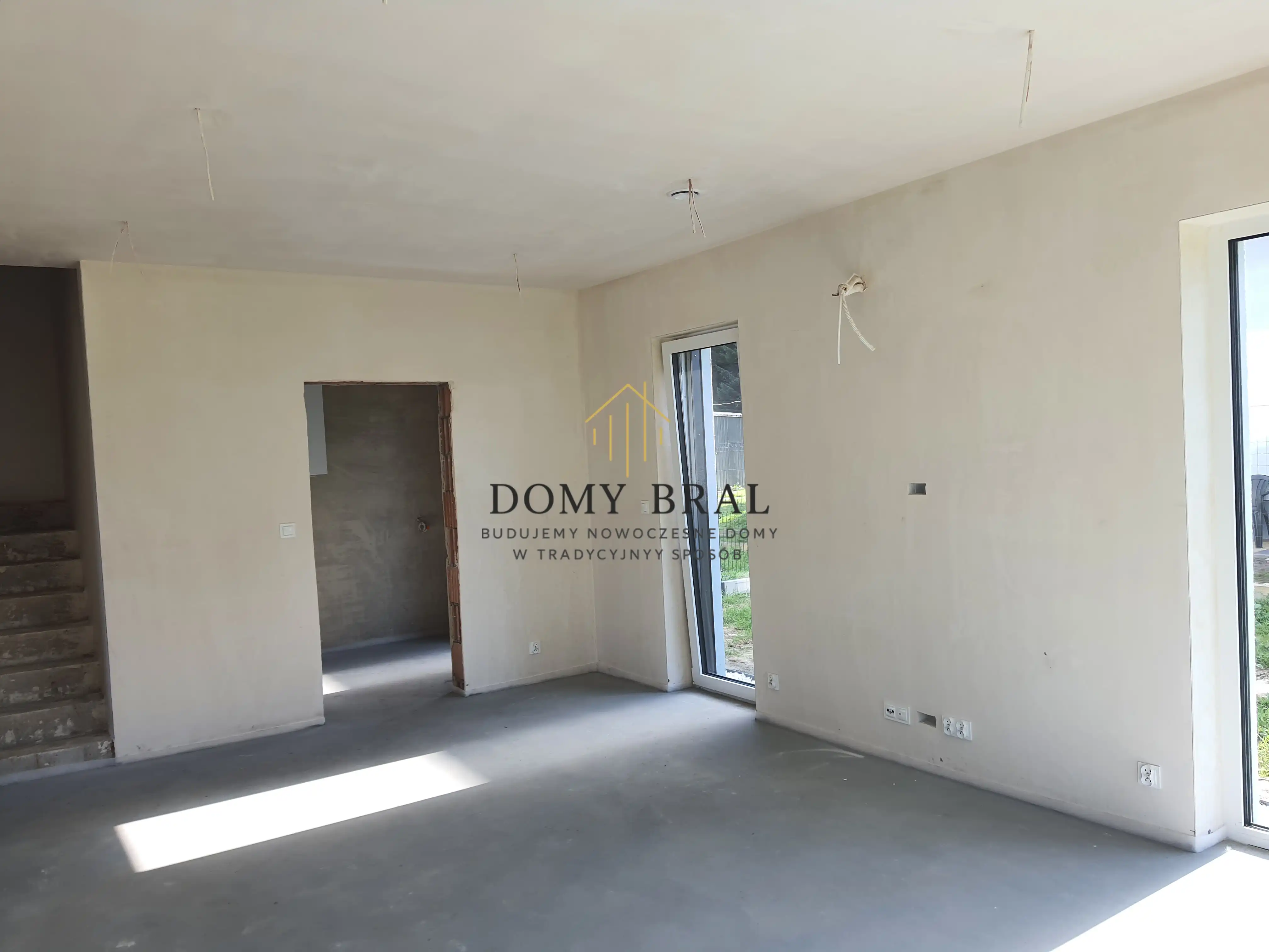 Zdjęcie z budowy: Tynki wewnętrzne, stolarka okienna, okna